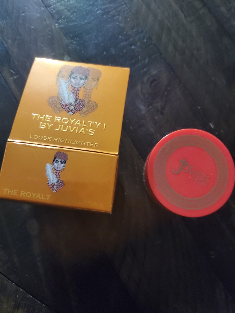 Juvia's Place The Royalty I Loose Highlighter - Gold Packaging